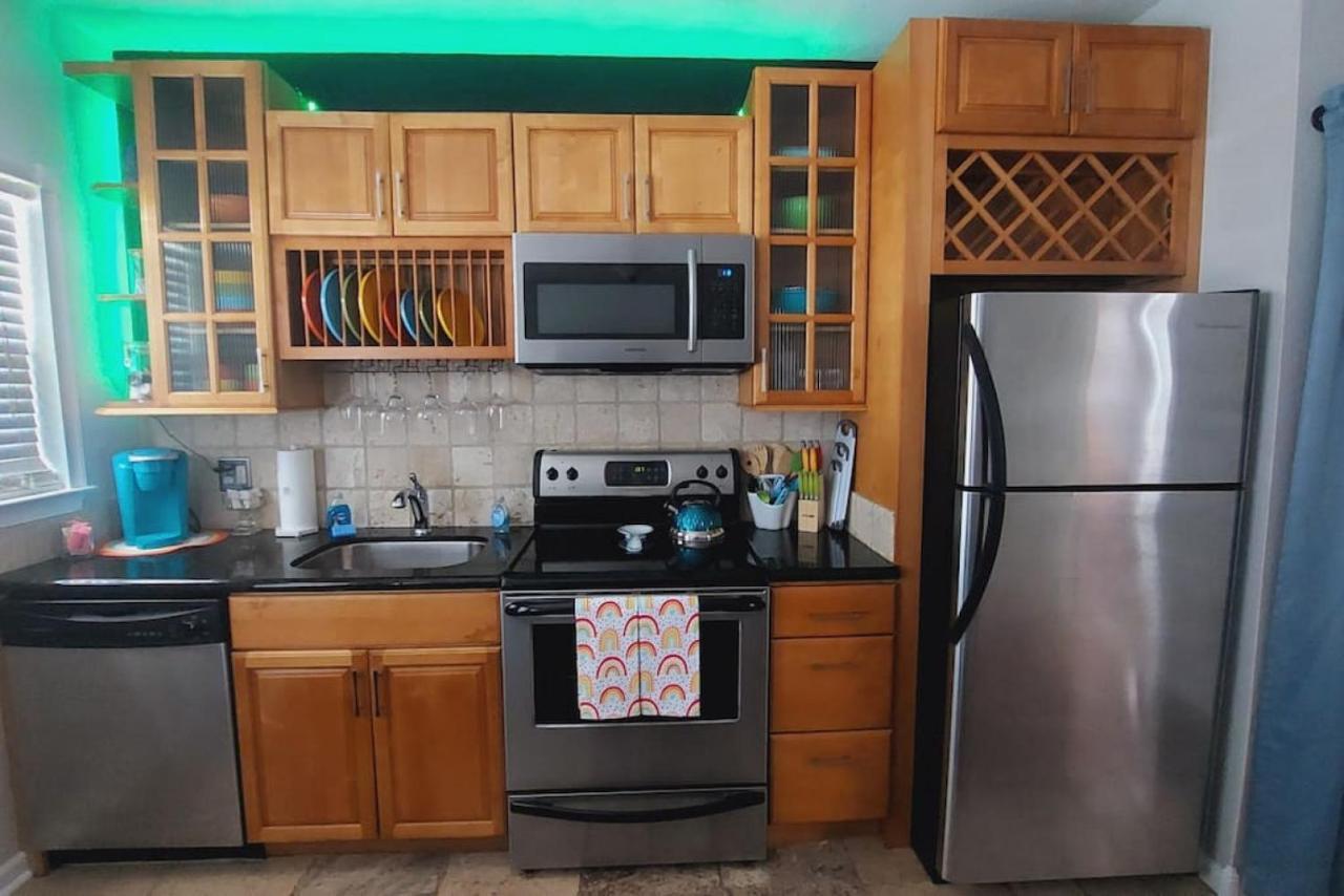 Itz A Vibe - 1 Bedroom Studio In The Heart Of Dtsp St. Petersburg Exteriér fotografie
