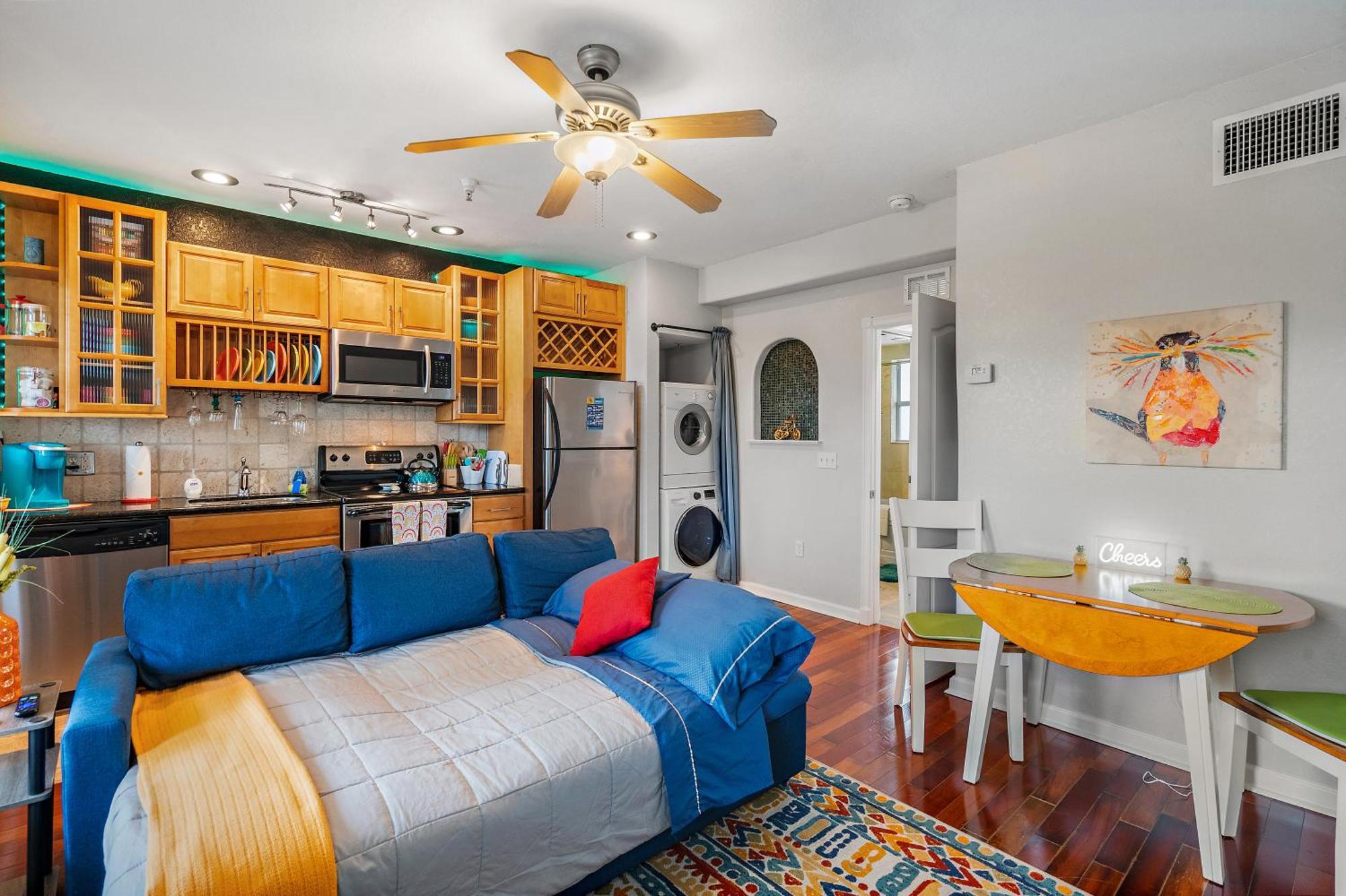 Itz A Vibe - 1 Bedroom Studio In The Heart Of Dtsp St. Petersburg Exteriér fotografie
