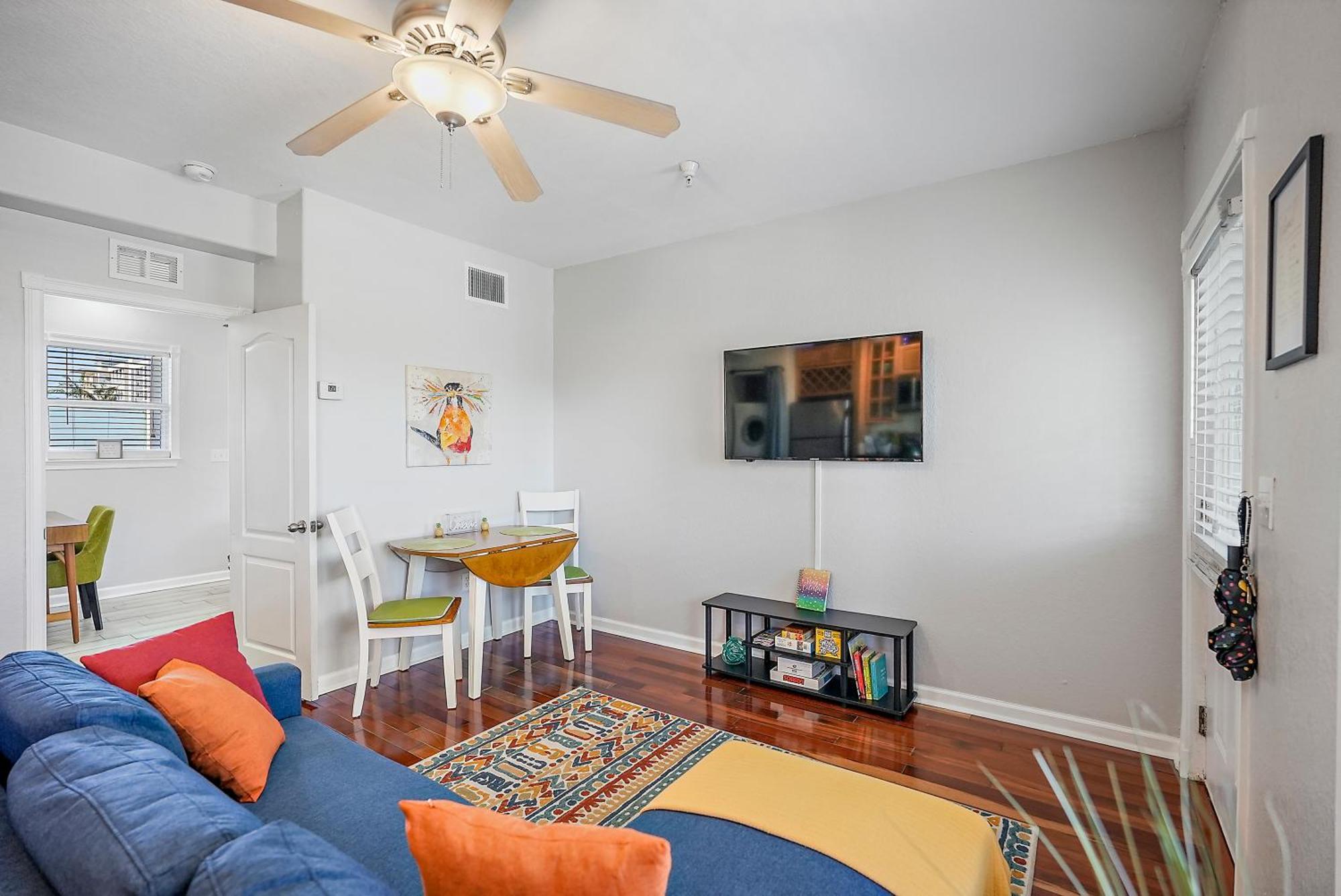 Itz A Vibe - 1 Bedroom Studio In The Heart Of Dtsp St. Petersburg Exteriér fotografie