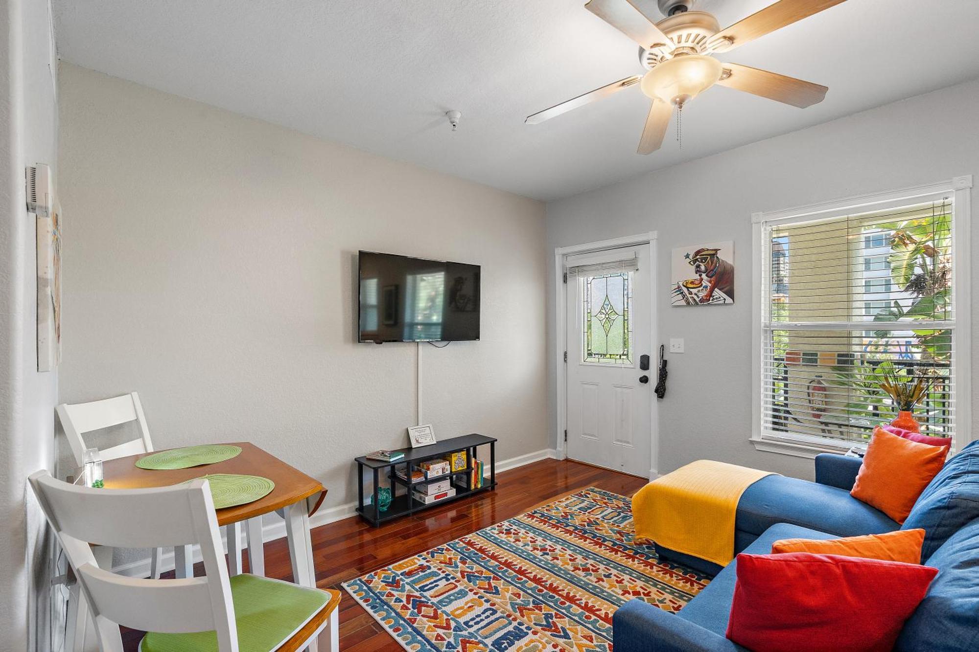 Itz A Vibe - 1 Bedroom Studio In The Heart Of Dtsp St. Petersburg Exteriér fotografie